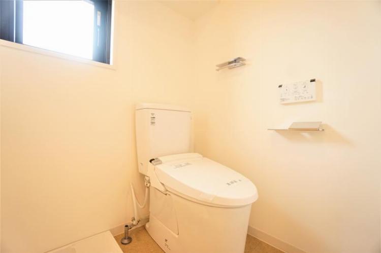 ・ALTERNA王子飛鳥山8階 トイレ