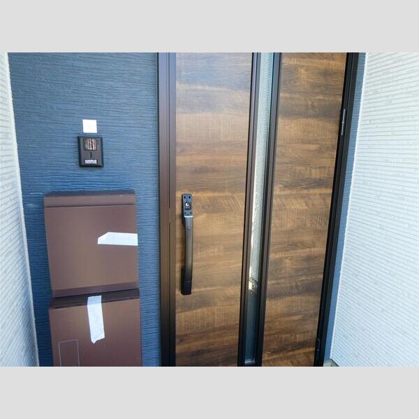 リーブルファイン相模町 玄関