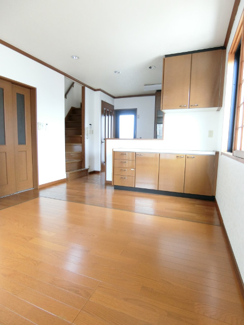 元郷一丁目貸家 2階リビング