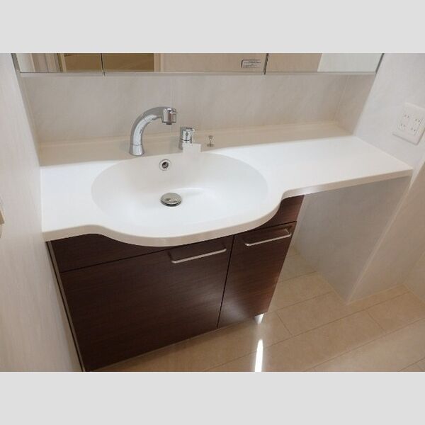 レーヴ 洗髪洗面化粧台