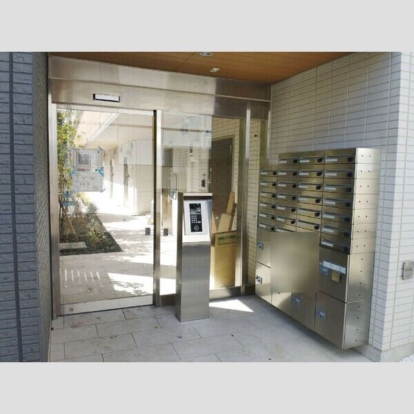 アヴァンス北烏山 エントランス