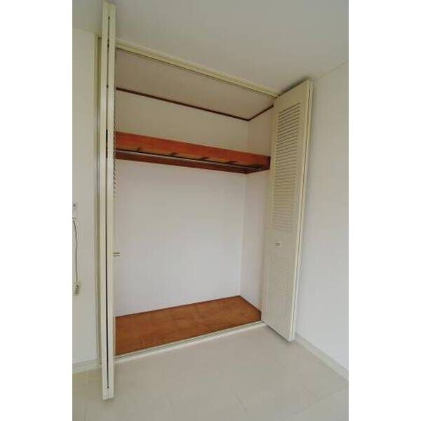 メゾン　シホ 収納