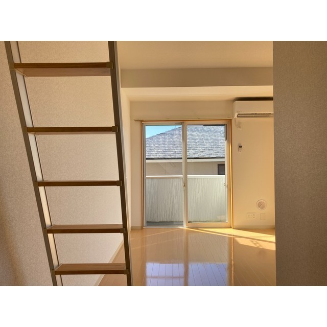 ブォナフォルトゥーナ 洋室