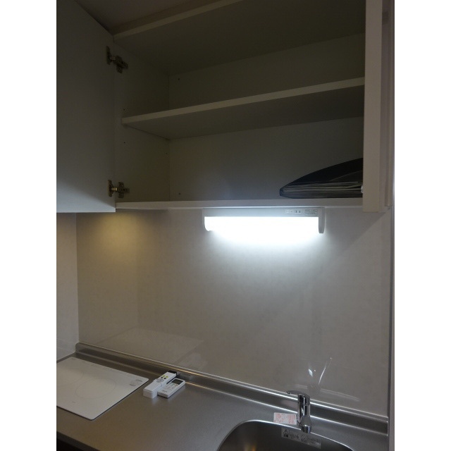 グランドール亀有Ⅴ キッチン上収納