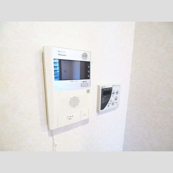 ロイヤルパークス梅島 TVインターホン/給湯器リモコン