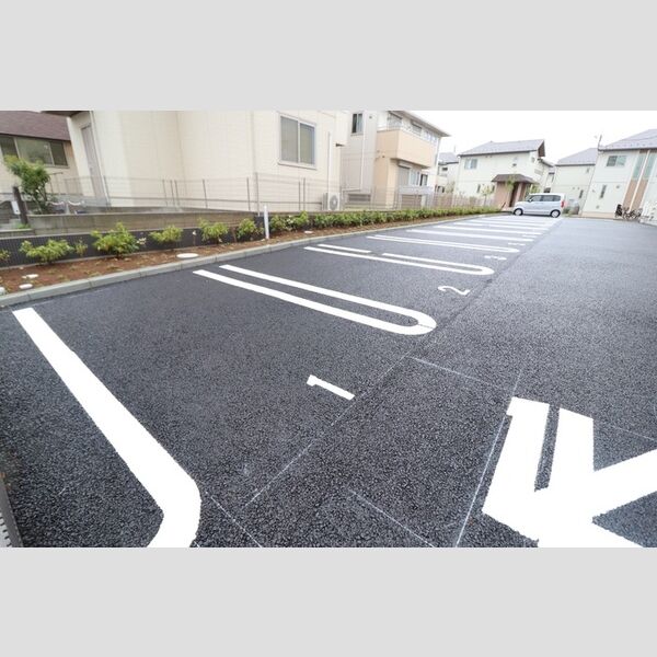 フォレストおおたか　Ⅱ 駐車場