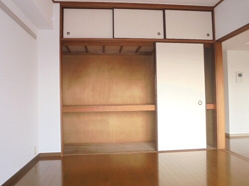テレパレス船橋三咲Ａ棟2階 収納　※同タイプ別部屋2025.12撮影