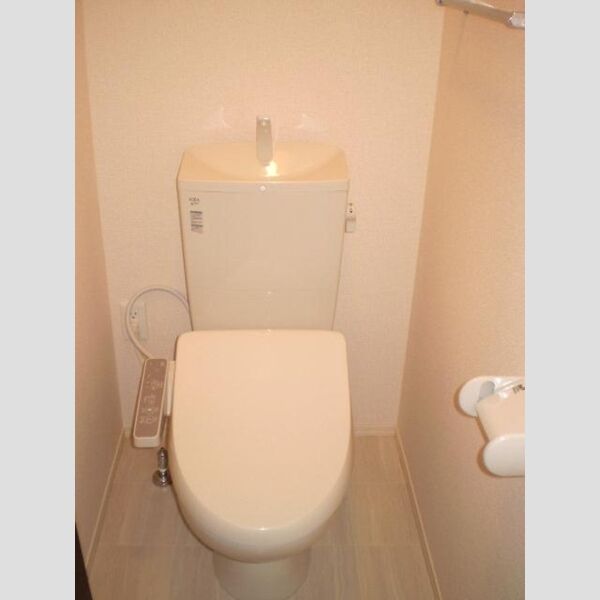 ヴィルヌーヴ　B棟103号室 温水洗浄暖房便座