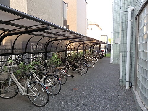 プレジオ３2階 駐輪場