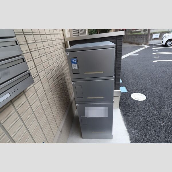 ソラーレ湘南 宅配ボックス