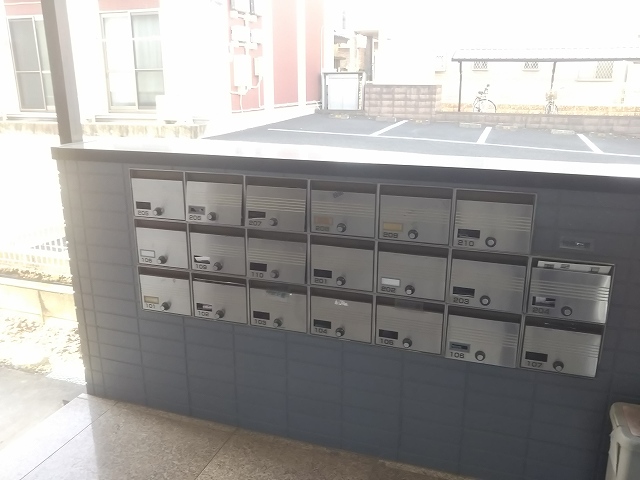 レオパレス円行208号室 集合BOX