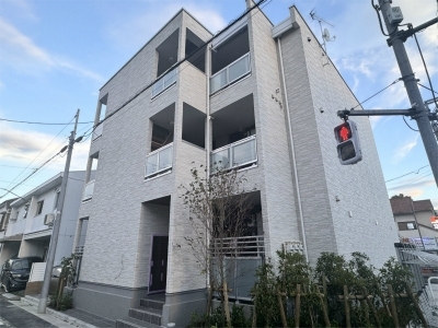 リブリ・Espoir六番館3階 建物外観