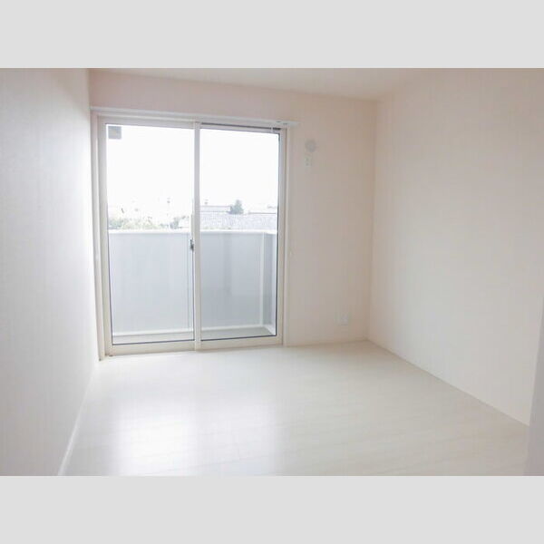 テラスハウス101号室 西側洋室♪