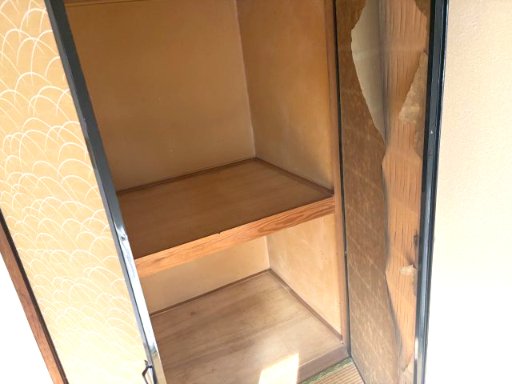 領家レジデンス202号室 クリーニング前の写真です