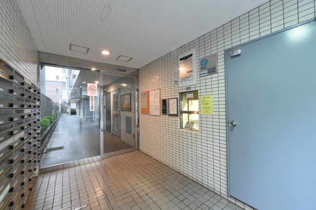 日神プラザ元町 エントランス