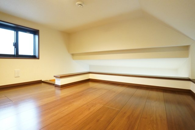 ＲＡＹ　ＨＯＵＳＥ2階 ロフト
