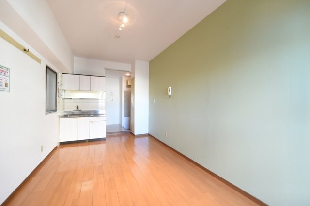 サンパレス目黒7階 同建物別部屋の参考画像