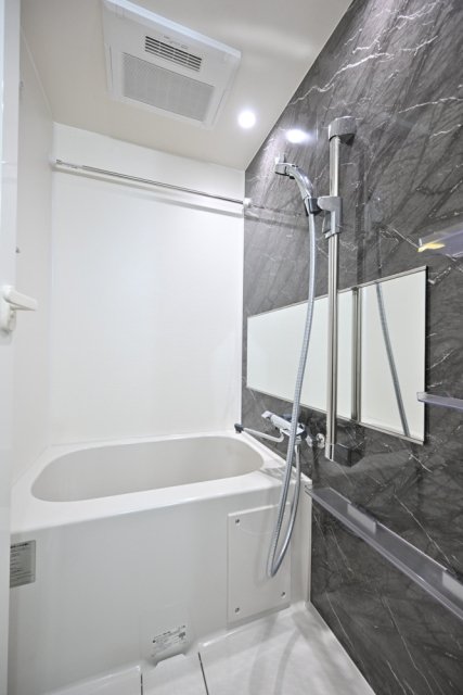 ＧＲＡＮＳＩＴＥ　ＮＡＫＡＭＥＧＵＲＯ11階 お風呂