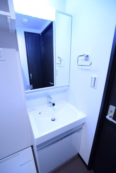 マインズ・コム白金4階 洗面