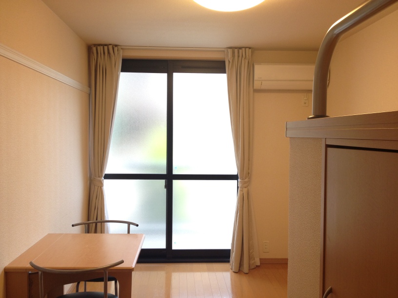 レオパレス大宮公園102号室 駐輪場