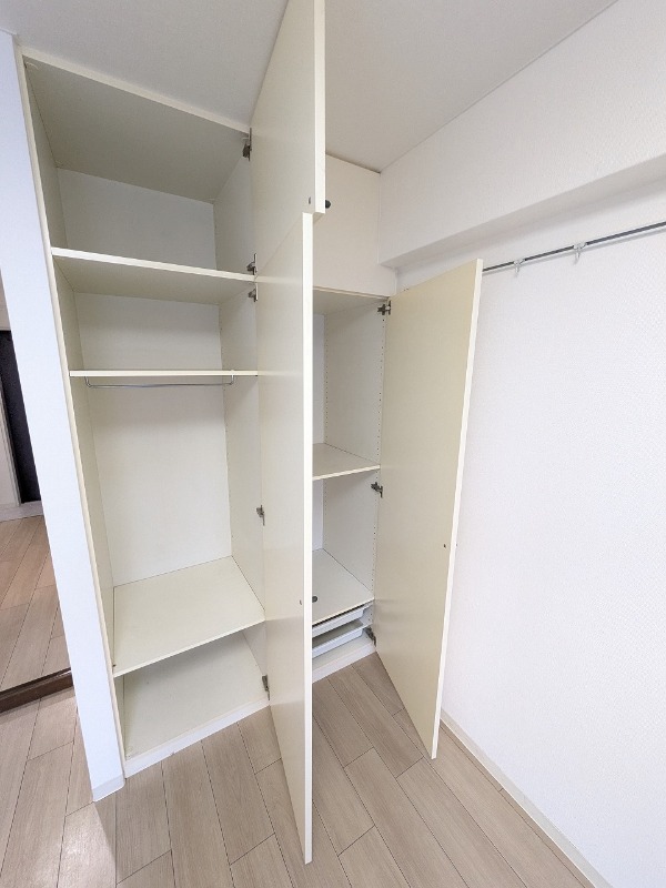 フジマンション末広(E-103)2階 収納