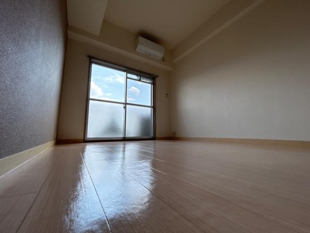 コンフォース喜 洋室