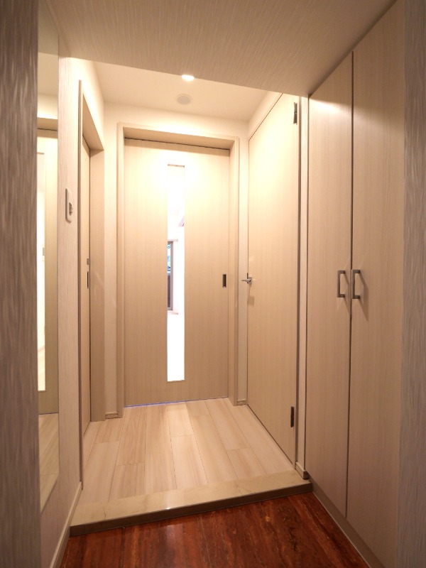 プレジオ亀有8階 玄関