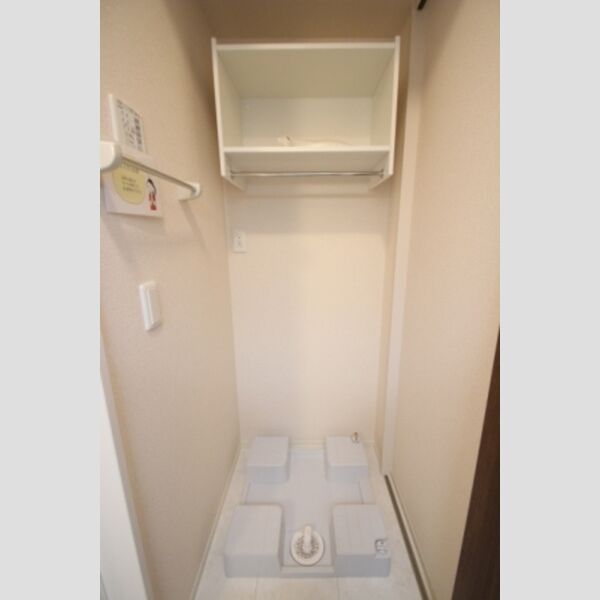 ヴェルデ大島田301号室 室内洗濯機置き場