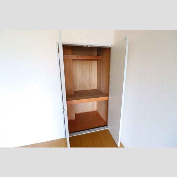 リーガル鷺沼 収納