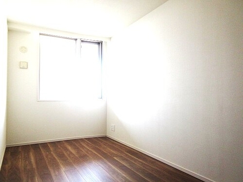 ザ・パークハウス西新宿タワー６０39階 洋室（約5.1畳）