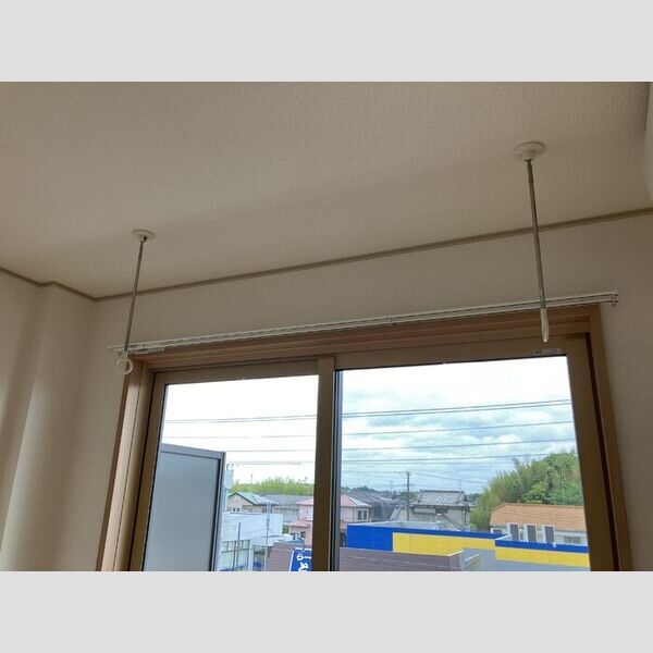 パレンティーアコート306号室 物干し金物