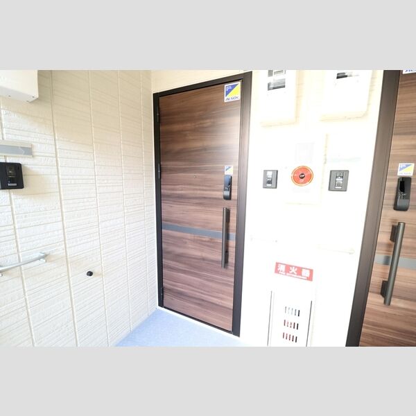 ミレニアセジュール熊谷203号室 玄関