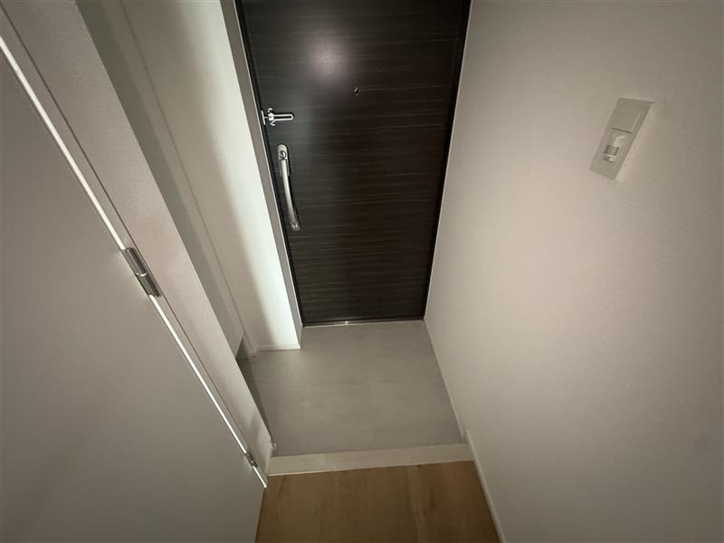 KDXレジデンス成増2階 玄関　※建築中のため他部屋の写真使用