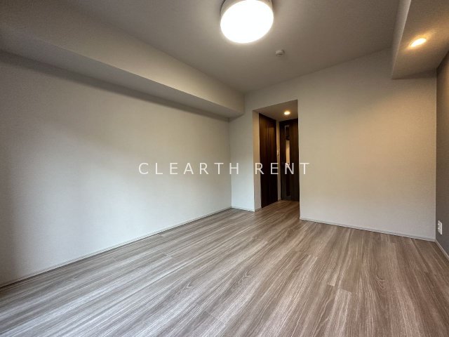 コンシェリア中野弥生町 ＴＨＥ ＲＥＳＩＤＥＮＣＥ1階 8.6帖のフローリング居室/インターネット利用料無料