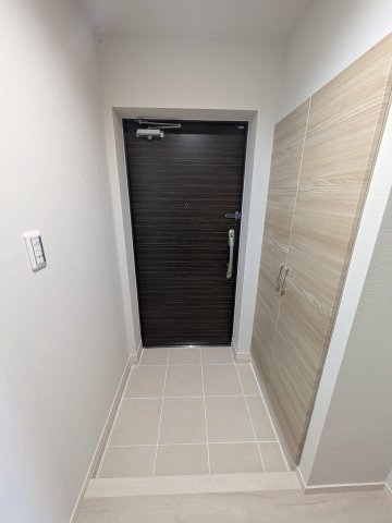 GENOVIA妙典Ⅱ0110号室 玄関