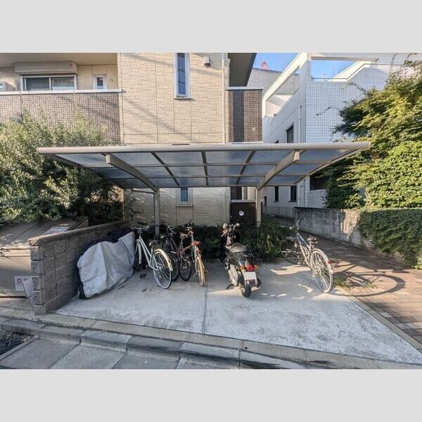 Olive Terrace世田谷 駐輪場