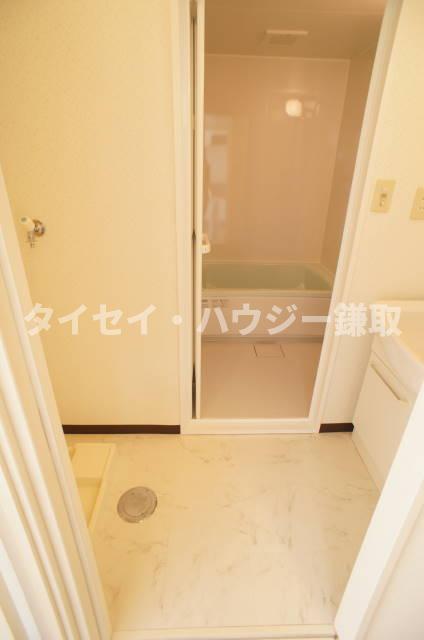 オーシャンビュー参番館0503号室 洗面・脱衣所あります