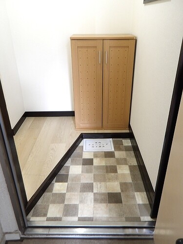 メゾンフラワー1階 共有部からの室内　※2025月9月撮影