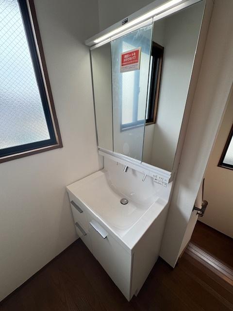 富岡東6丁目戸建 洗面