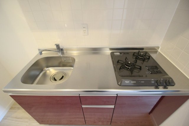 音楽マンション セレナーデ東長崎4階 システムキッチン(2口ガスコンロ)