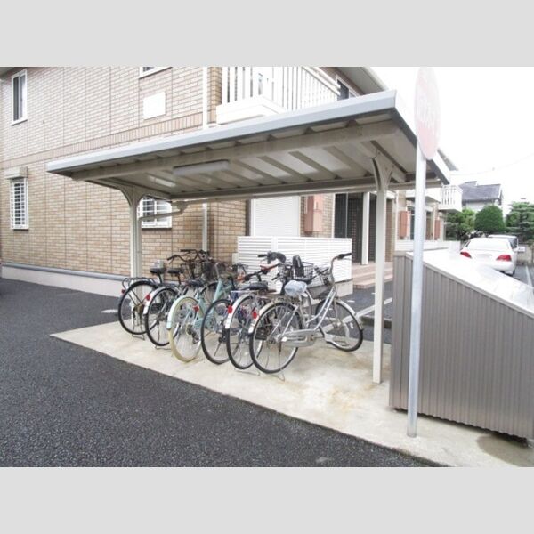 ドエルグランモア 駐輪場