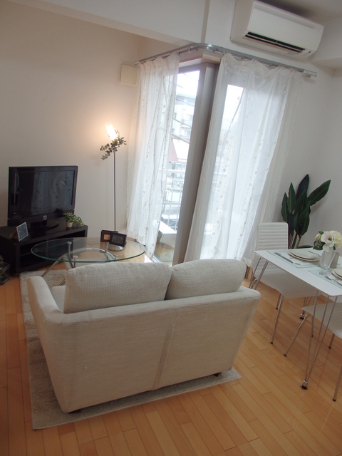 Ｖｉｌｌａ　Ｎｏａｈ．本多0303号室 リビング