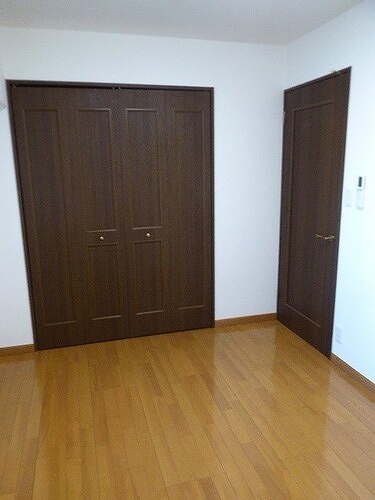 ライオンズステージ麻布7階 洋室　約6.0畳　※前回募集時2023年11月撮影