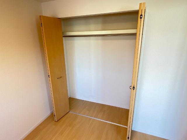 ワン・ヒル・ライブ クローゼット