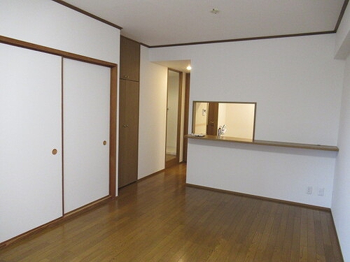 アリーナコースト壱番街 リビング（別角度）