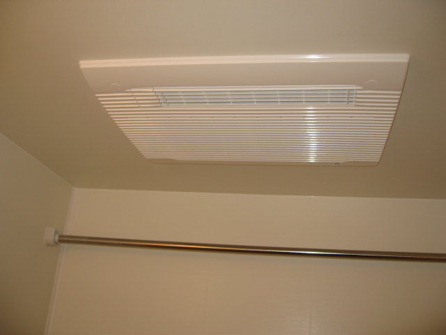 コーポ・リバーレイン102号室 浴室換気乾燥機