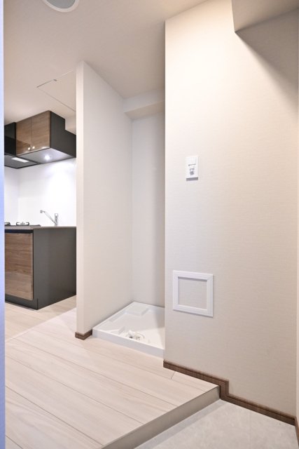 ＧＲＡＮＳＩＴＥ　ＮＡＫＡＭＥＧＵＲＯ6階 玄関