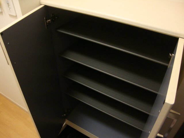 クレセナ鎌倉 下駄箱（イメージ）