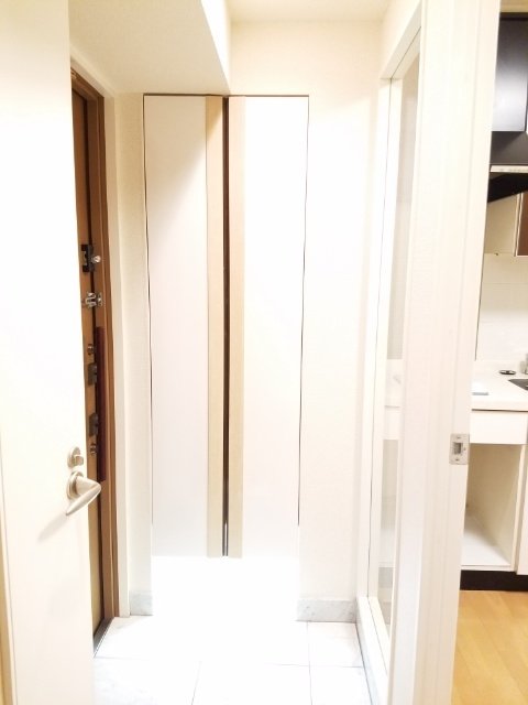 アクシルコート東中野 玄関