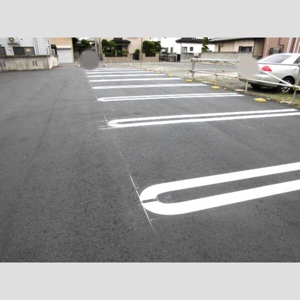 サンクレール 敷地外駐車場